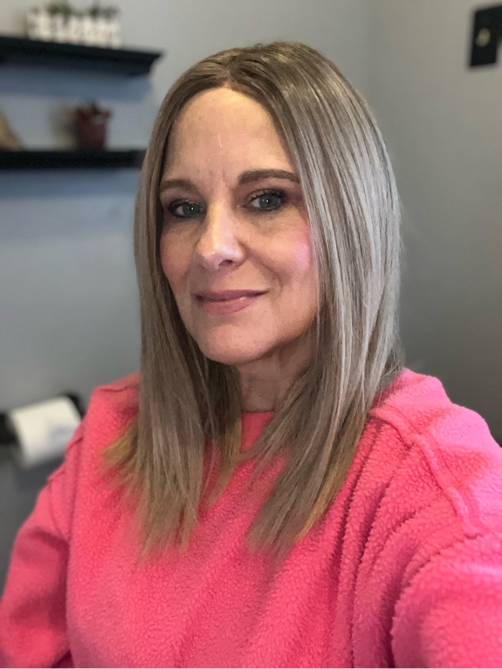 Women’s Straight Synthetic Wig in Ash Blonde